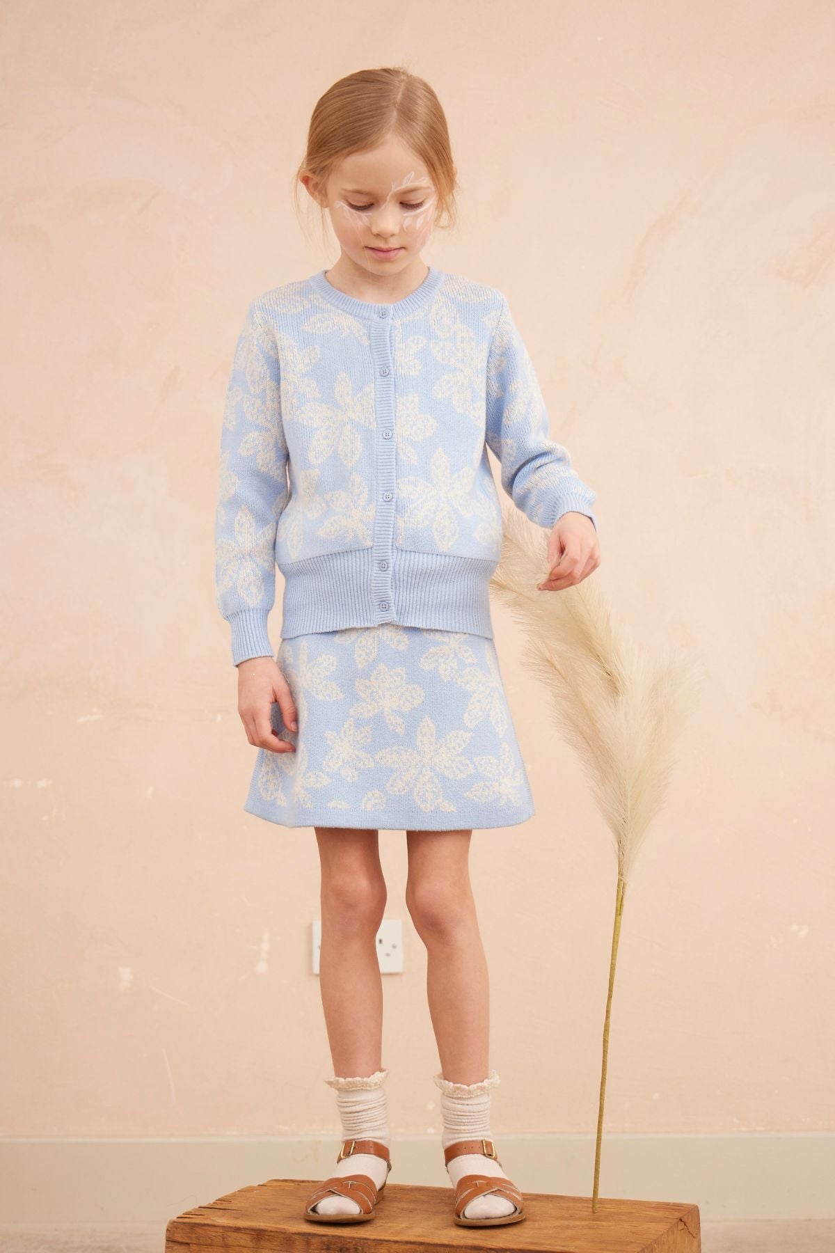 Chestnut Leaves Cardigan | Sky