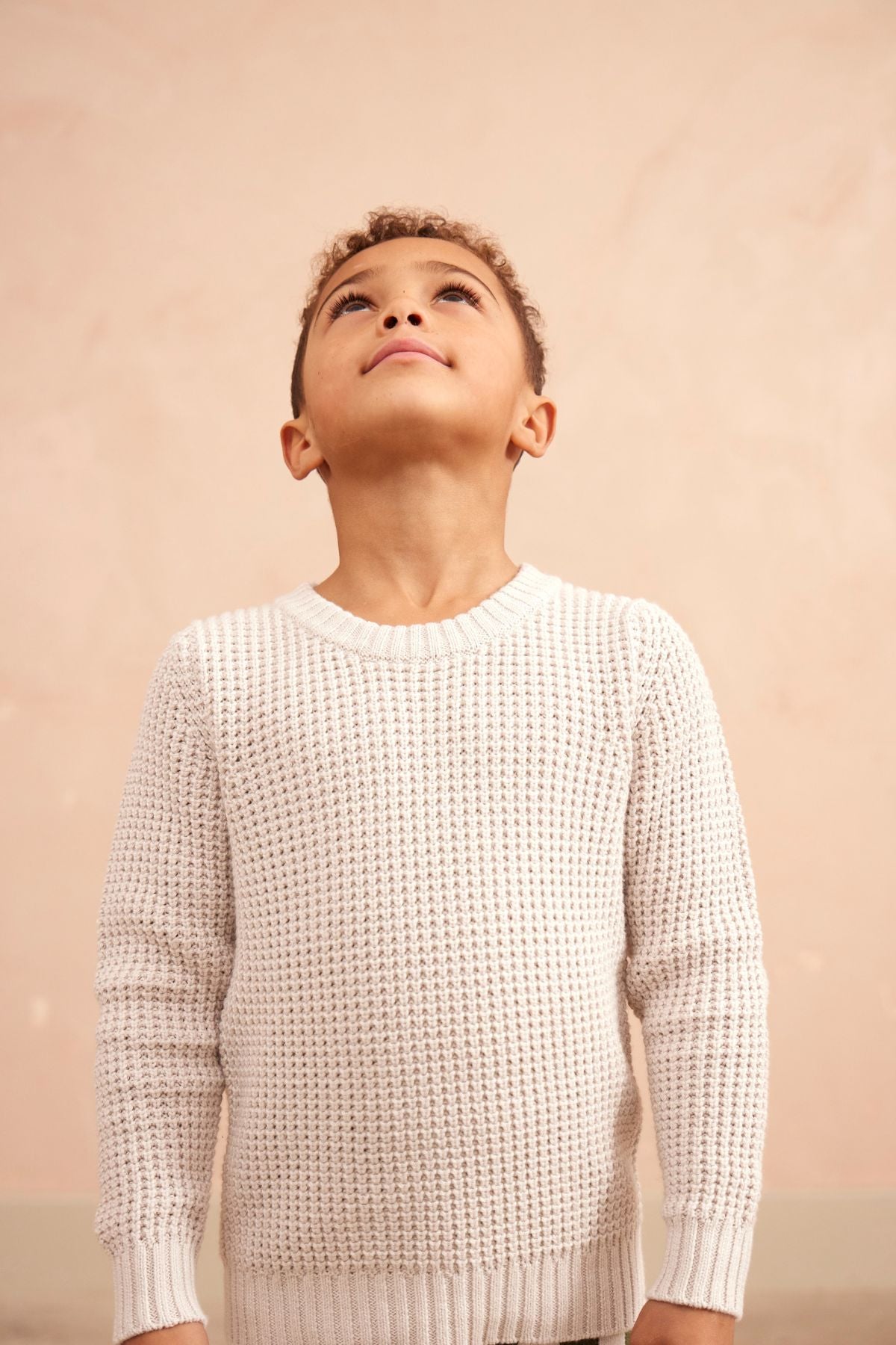 Waffle knit jumper in chalk in organic cotton cashmere, close up front view