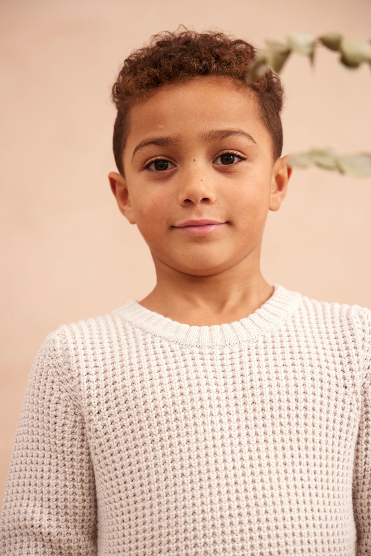 Waffle knit jumper in chalk in organic cotton cashmere, front view