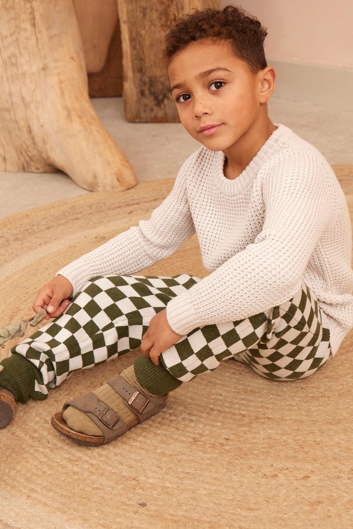 Waffle knit jumper in chalk in organic cotton cashmere, side pan view