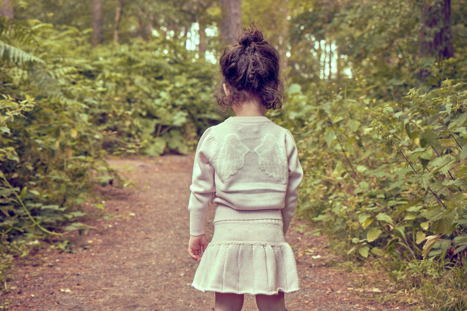 Why Natural Fibres Matter More in the Summer Than You Think