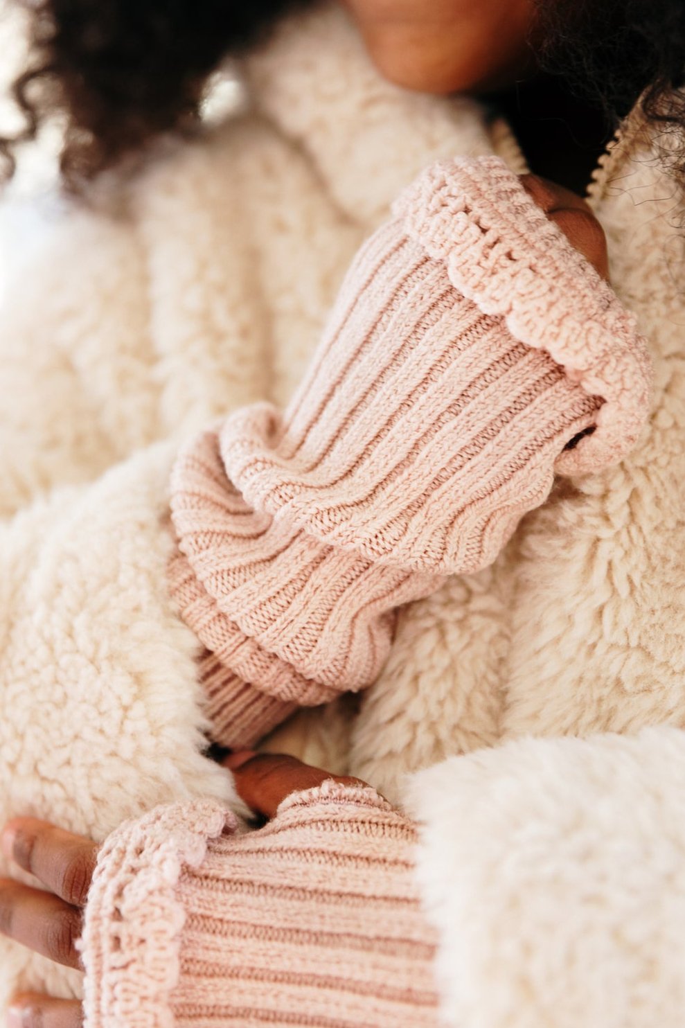 AW24 Mady Ribbed Merino Wool Mittens with Lace Frill